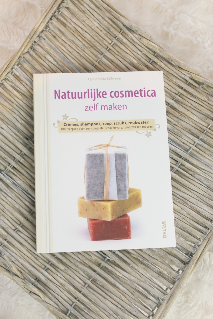 Ongekend Boeken Review: Natuurlijke Cosmetica zelf maken. | mywickedweirdlife RN-44
